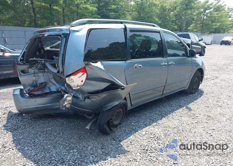2010 Toyota Sienna Le z USA, uszkodzony, nr VIN 5TDKK4CCXAS289094